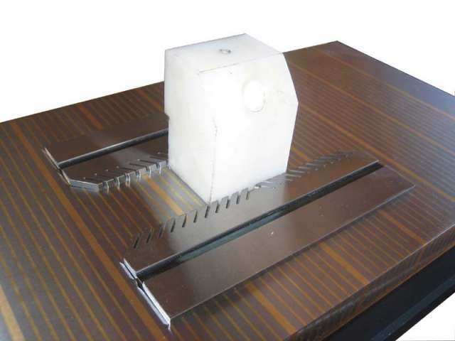 NONMAGNETIC WORKPIECE 