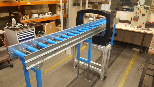 ENTMAGNETISIERTUNNEL MIT ROLLBAND